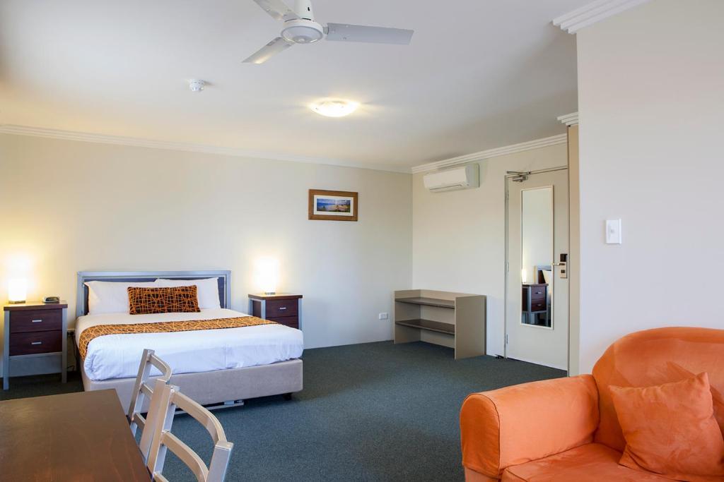 Mandarin Motel Macksville Room photo